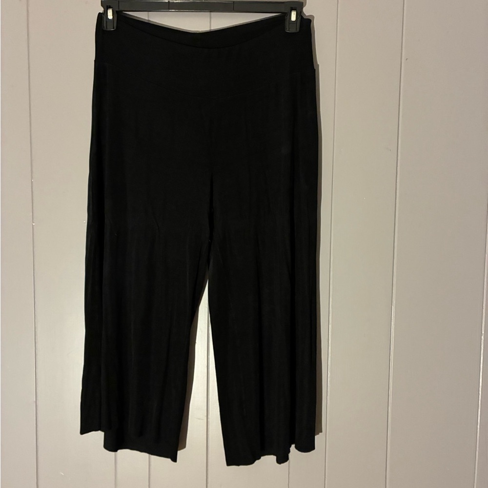 Women's Black Wide-Leg capri Pants